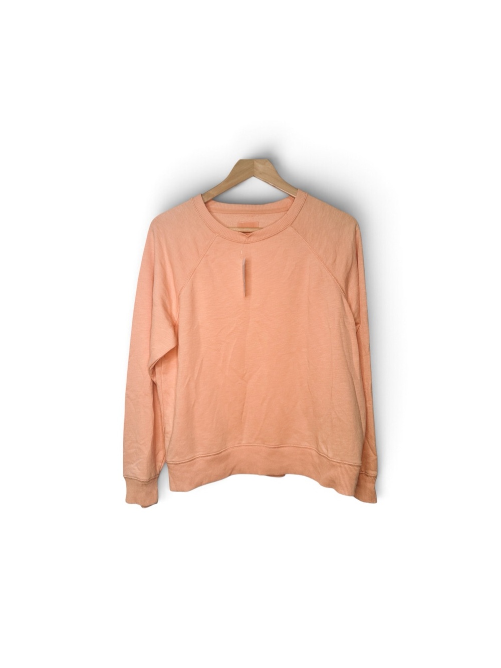 American Eagle Outfitters Women’s Peach Crewneck Sweatshirt Size Medium NWT.